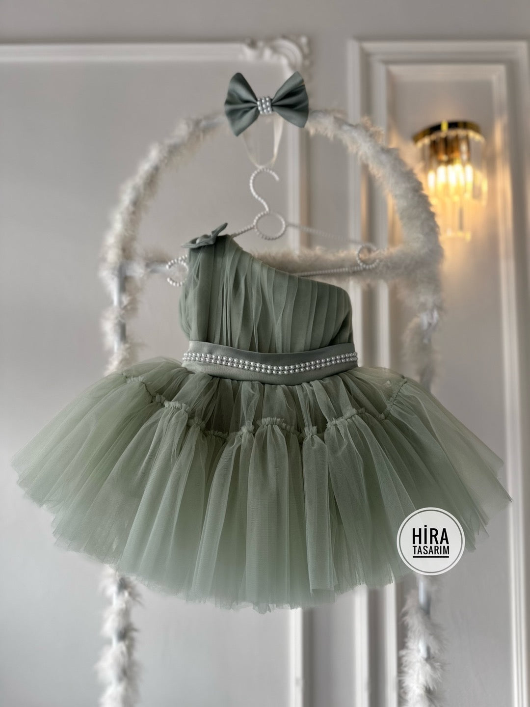 Prenses Tüy Detay Tek Kol Toz Yeşili Bebek Abiyesi